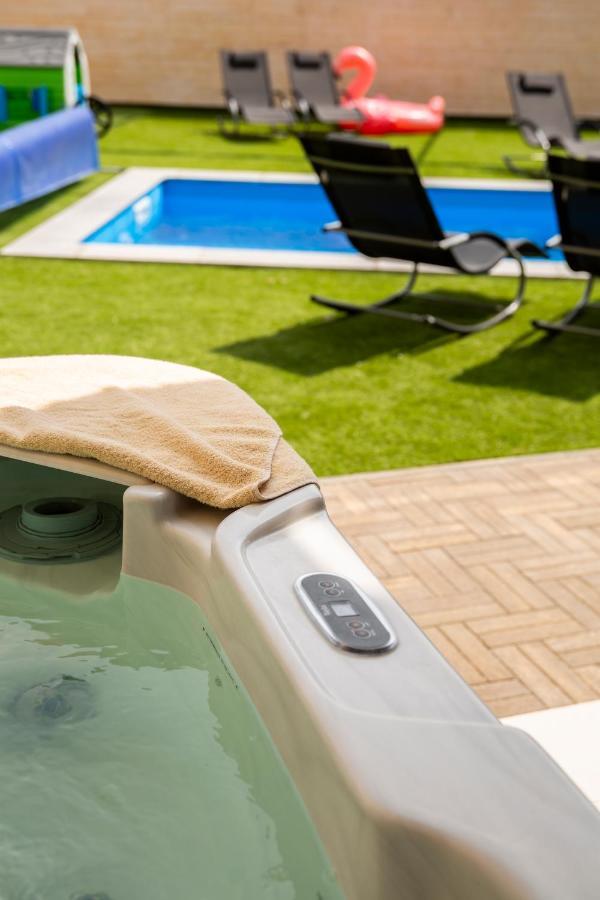 Tahiti Resort Apartments Hajdúszoboszló Extérieur photo